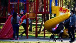 Revelador apoyo a la crianza homoparental se suma a tendencia de optimismo al alza en Chile