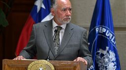 Senador Flores (DC): El próximo estallido social puede venir por el déficit de viviendas