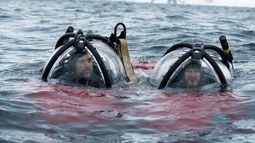 VIDEO| Javier Bardem desciende al fondo del océano Antártico en un submarino científico de Greenpeace
