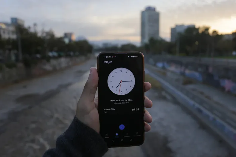 12851 cambio de hora.webp
