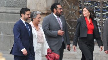 El Desconcierto | 6286 ministros del pc.jpg