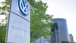 Apartan a alto directivo de Volkswagen por escándalo de experimentación con personas y monos