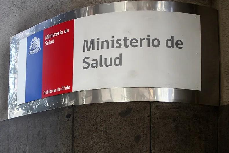 minsal excluyo a 5 pacientes de un tratamiento de alto costo corte ordena acceso en 30 dias.webp