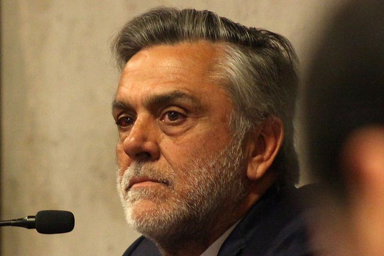A_UNO_1158583.jpg