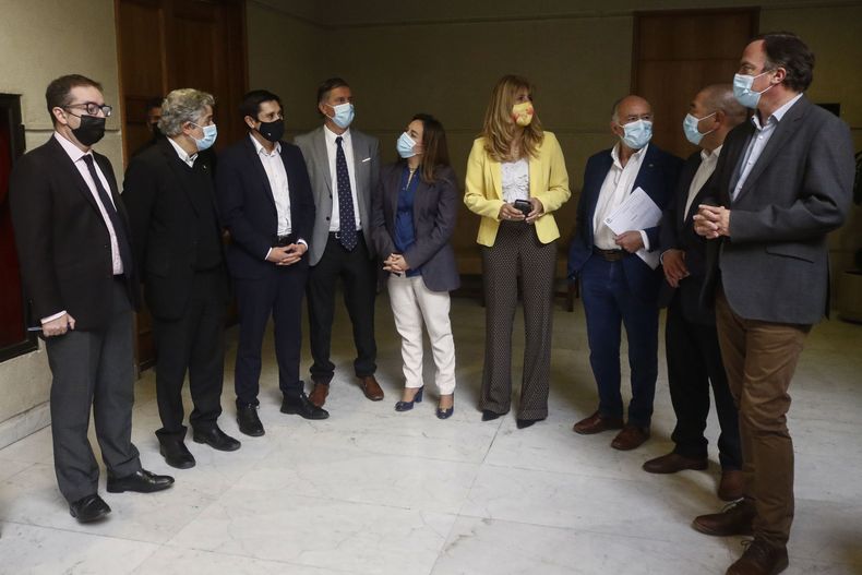 A_UNO_1270323 scaled.jpg