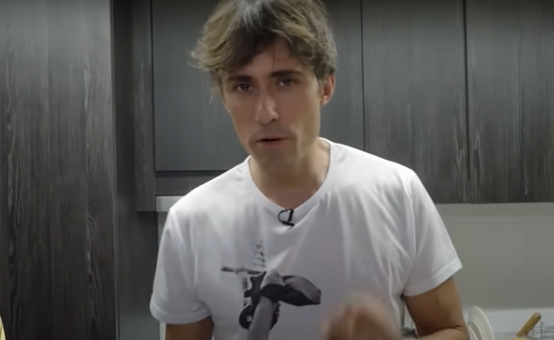 1057 roberto cox.png
