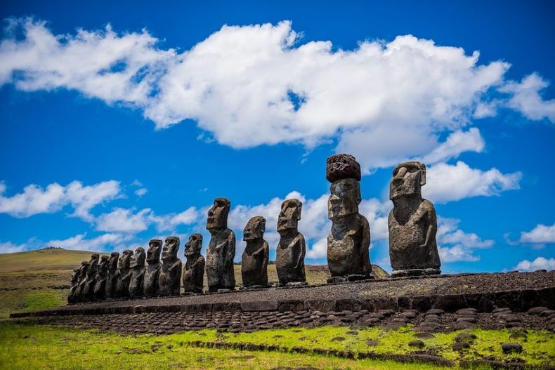 moai 1857652_960_720 e1688135375329.jpg