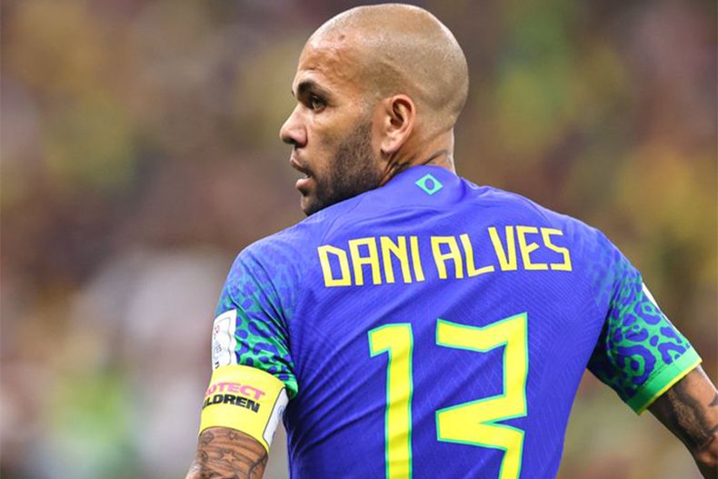 dani alves.jpg
