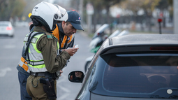 Restricción vehicular en Santiago este miércoles 20 de mayo. Agencia Uno. Restricción vehicular en Santiago este miércoles 20 de mayo. Agencia Uno.