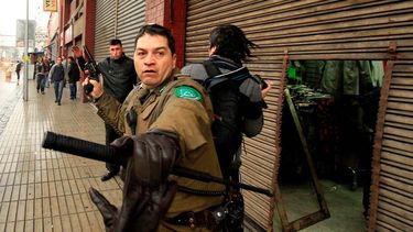 A partir de este 1 de mayo Carabineros no podrá portar armamento durante las marchas