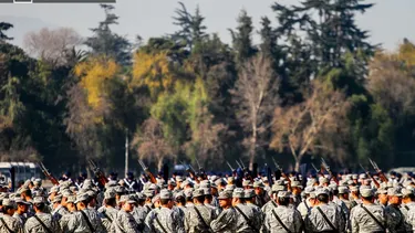 El Desconcierto | 22753 foto del ejercito en la parada militar.webp