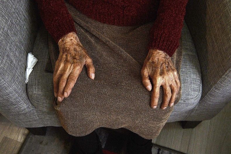 4316 adulto mayor.jpg