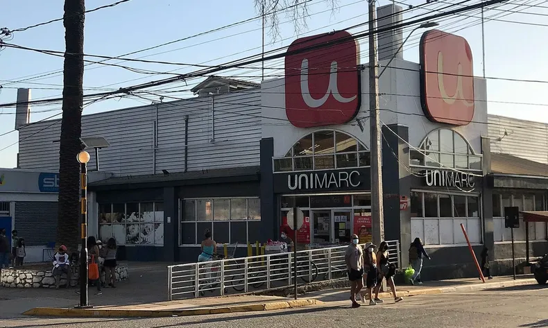 mujer de 70 anos se cayo en supermercado por objeto mal ubicado y perdio capacidad de trabajar deberan pagarle 14 millones.webp