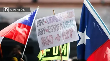 El Desconcierto | 14312 afiche contra las afp en una marcha.webp