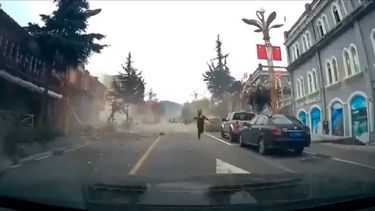 VIDEO| Así fue el devastador terremoto en China que ha dejado más de 60 víctimas fatales