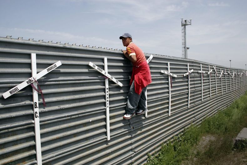 Migrant scaled.jpg