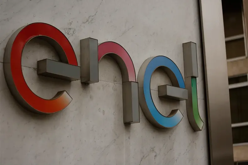 cliente con deuda de 2 millones gana juicio a enel para que elimine intereses excesivos caprichosos e infundados.webp