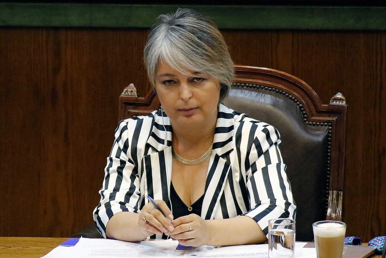 A_UNO_1425235.jpg