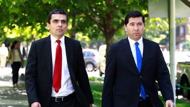 Gajardo y Norambuena se enfrentan a abogado de Piñera por estafa que apunta a LarrainVial