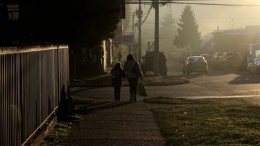 Ola polar: Se contamina el aire en el sur de Chile e impulsan recambio de calefactores