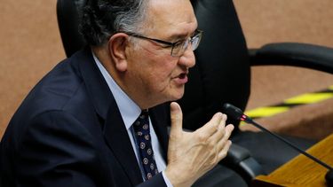 Huenchumilla y nueva Ley de Usurpaciones: Se podrá “hacer justicia por mano propia”