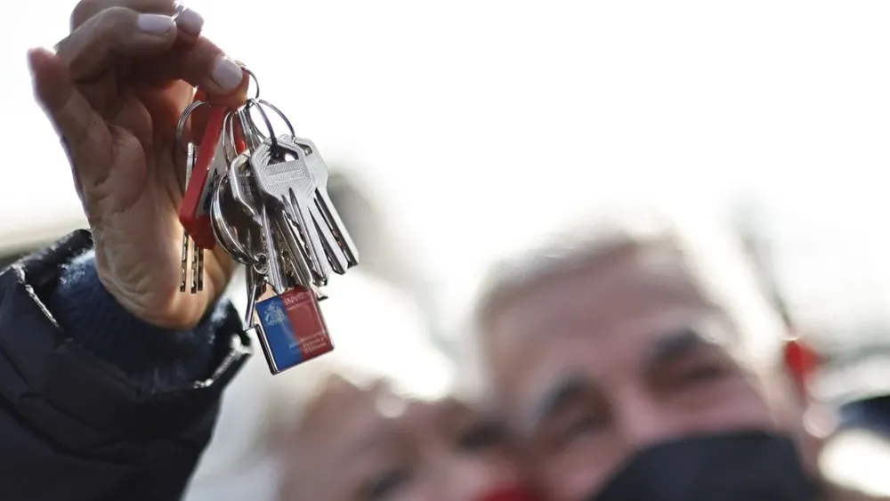 Crisis de acceso a vivienda: Casi 80% de menores de 35 cree que dificultad para tener una propiedad va al alza