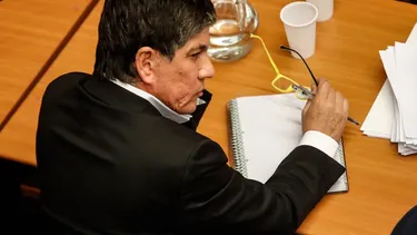 Monsalve habría hablado con gendarme mientras ocupaban un PC: Fiscalía investiga a funcionario