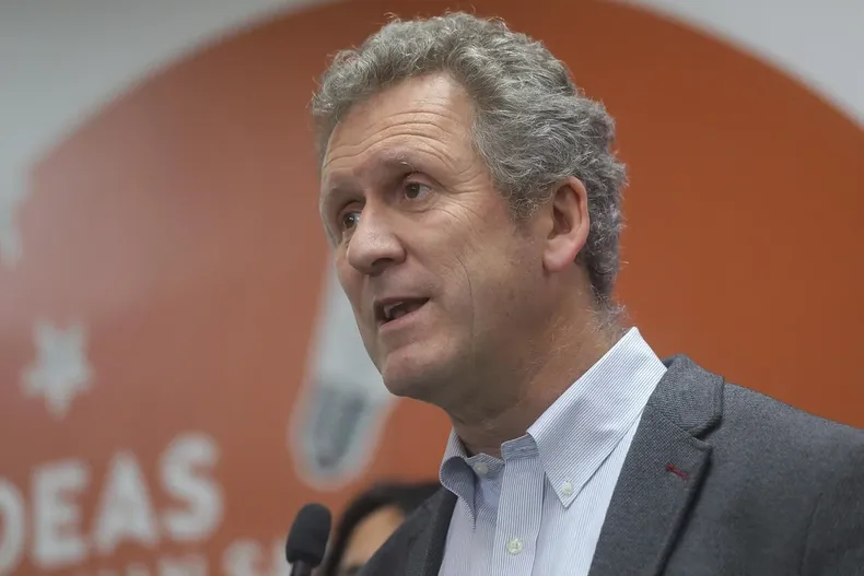 30370 a uno 1675600.webp