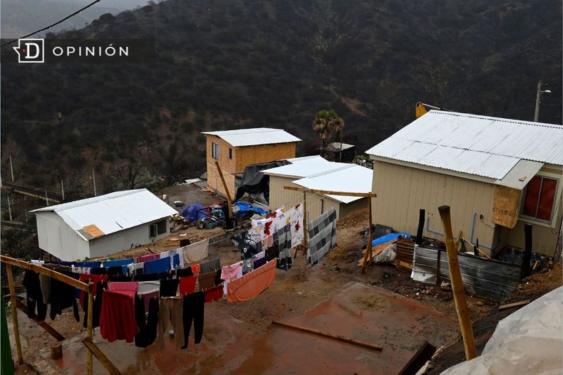 5470 imagen de casa del tipo mediaguas en un cerro.jpg
