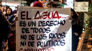Movimientos sociales en el Día Mundial del Agua: El solo hecho de lavarse las manos con agua y jabón en Chile es un privilegio