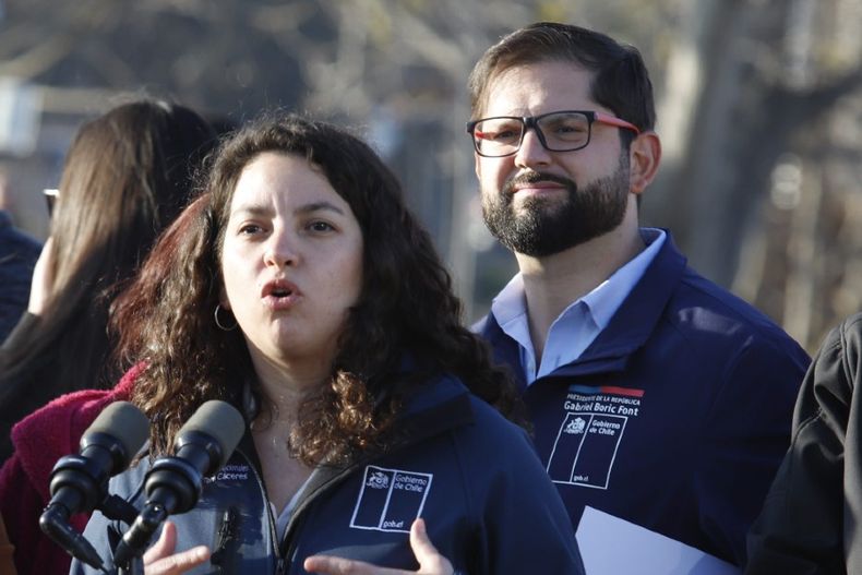 Ministra Javiera Toro junto al Presidente Gabriel Boric.jpeg