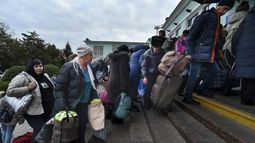 VIDEO| Rusia evacúa la ciudad de Jersón mientras deja sin luz a millones de ucranianos