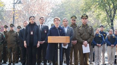 Tohá hace balance de mega operativo policial en la RM: más de 10 mil controles y 195 detenidos