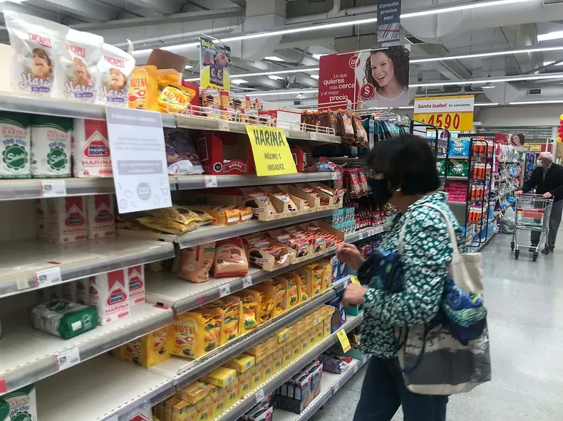 clienta acusada injustamente de robo en supermercado sera compensada con 10 millones quedo con secuelas psicologicas.webp