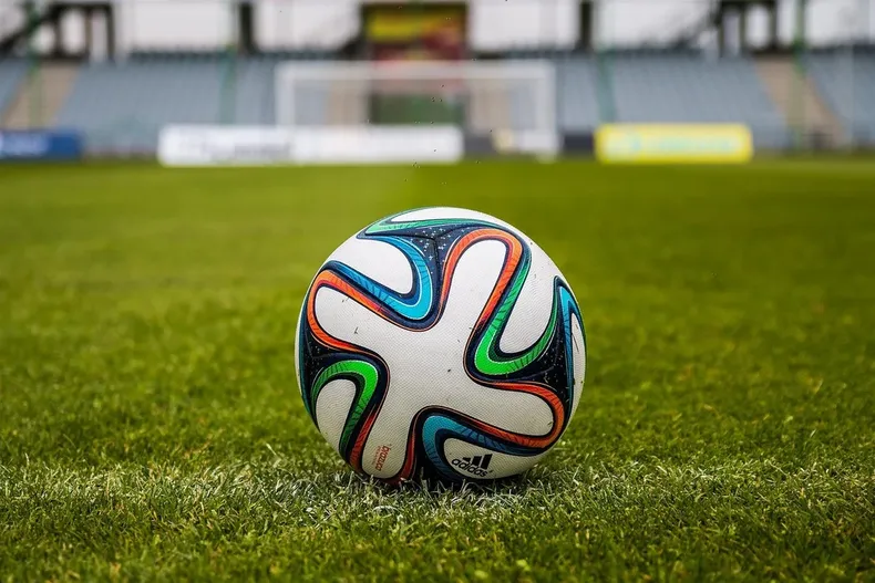 26496 ball 488717 1280.webp