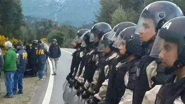 La gendarmería argentina detiene a dirigente sindical tras asesinato de mapuche