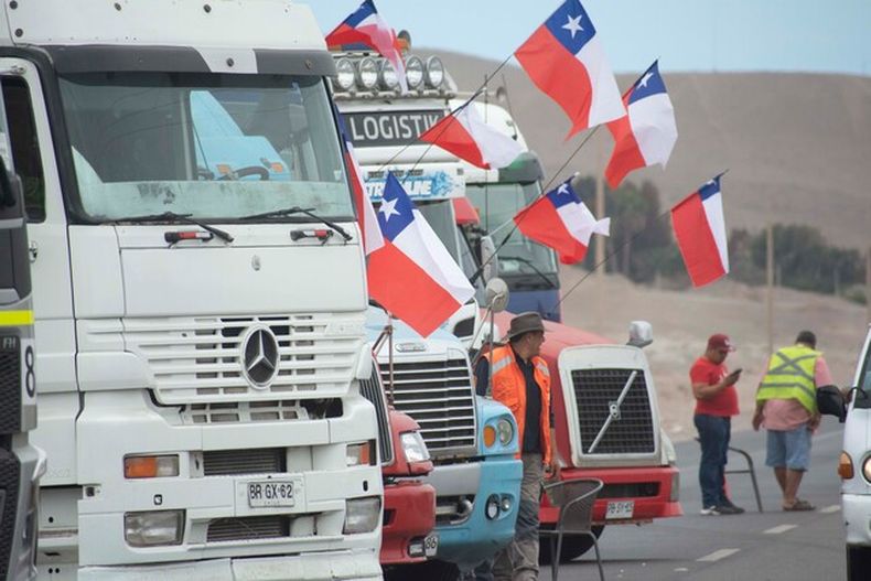 Paro de camioneros Agencia Uno 1.jpeg