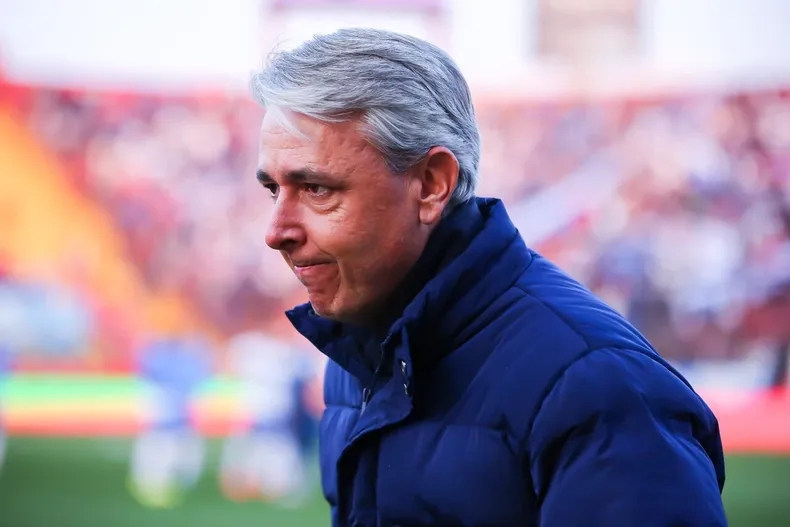 16281 tiago se va.webp