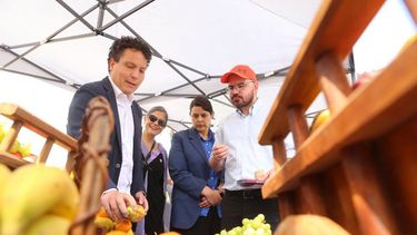 Para enfrentar la inflación, ministro Jackson lanza Ecomercados solidarios