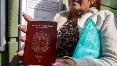 Retiro de equipo diplomático en Venezuela afectará tramitación de pasaportes y visas