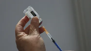 ISP publica alerta urgente y retira del mercado importante medicamento por presencia de partículas en suspensión