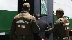Carabinero subió a WhatsApp fotos que se sacó con uniforme y además dañó arma que después escondió: Corte validó arresto