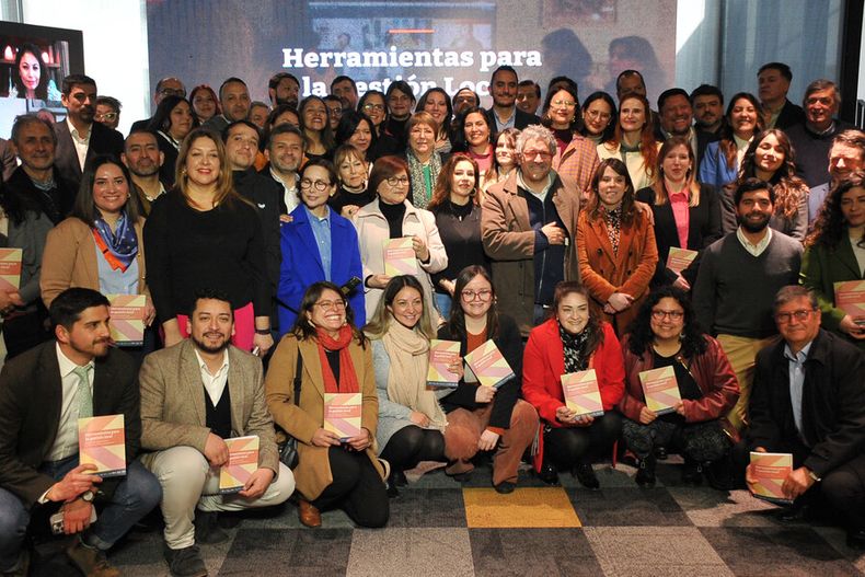 bachelet y candidatos.jpg