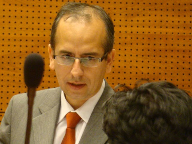 renato gonzalez.jpg