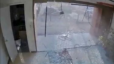 Explosión en un edificio de Montevideo deja varios heridos graves