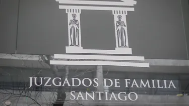 El Desconcierto | jubilado seguia pagandole pension de alimentos de 10 mil a su hijo de 41 anos juzgado ordena cese definitivo por trabajar y cotizar.webp