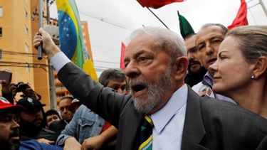 Lula llama a combatir la abstención para evitar un efecto Trump en Brasil