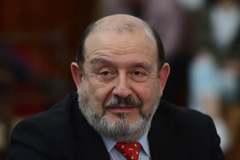 16354 isidro solis.webp