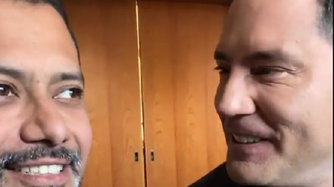 Pancho Saavedra expresa entre líneas su opción en las elecciones: El gordito barbón