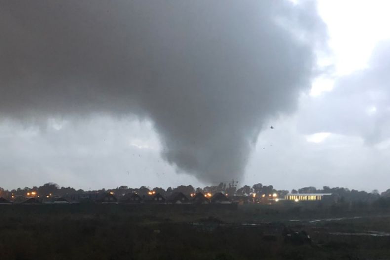 Tornado del 2019 en Los Angeles.jpg